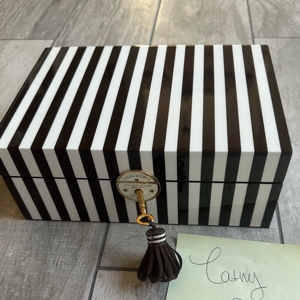 Henri Bendel